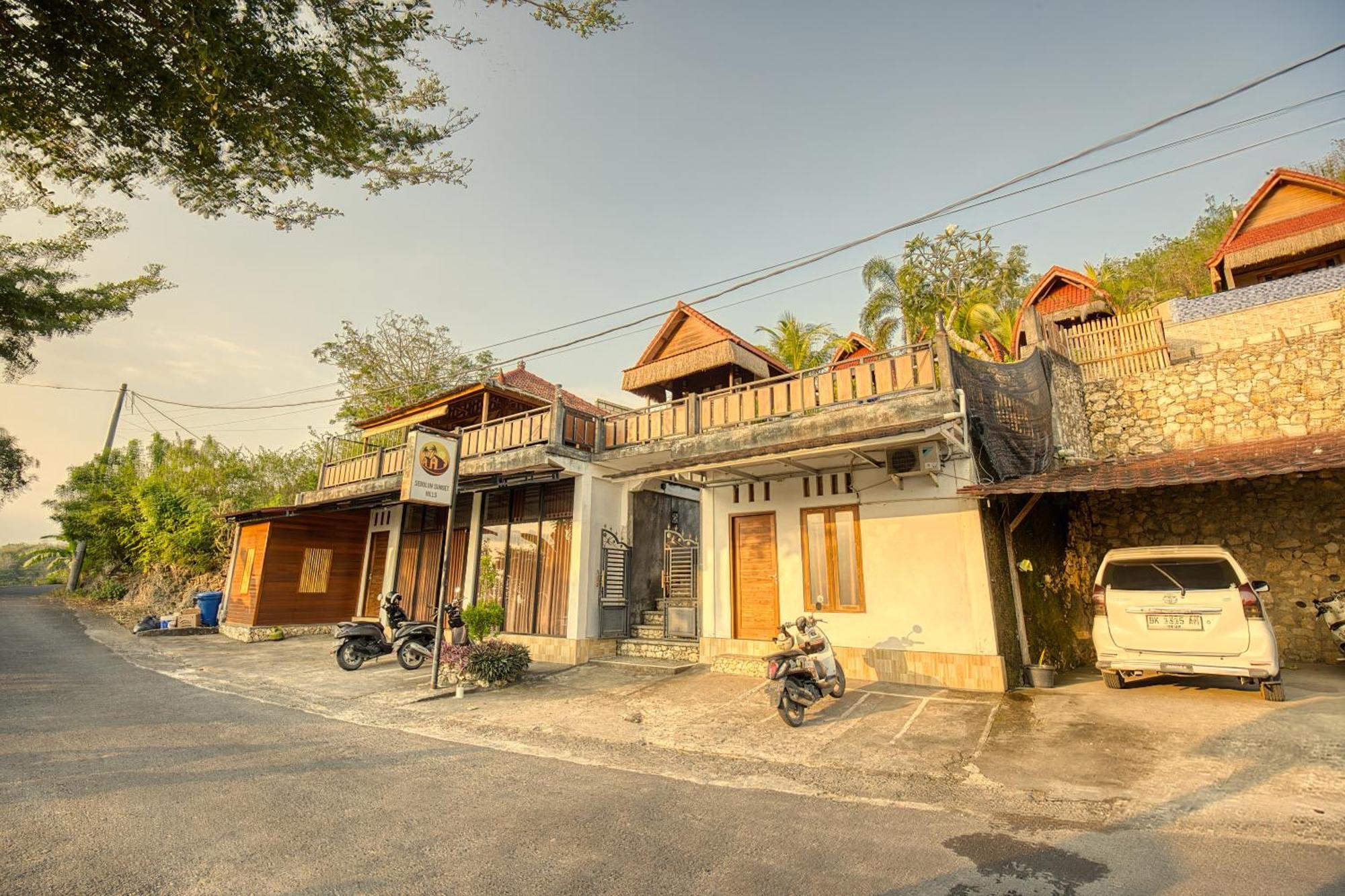 Hotel Sebuluh Sunset Hill Batumadeg Exterior foto