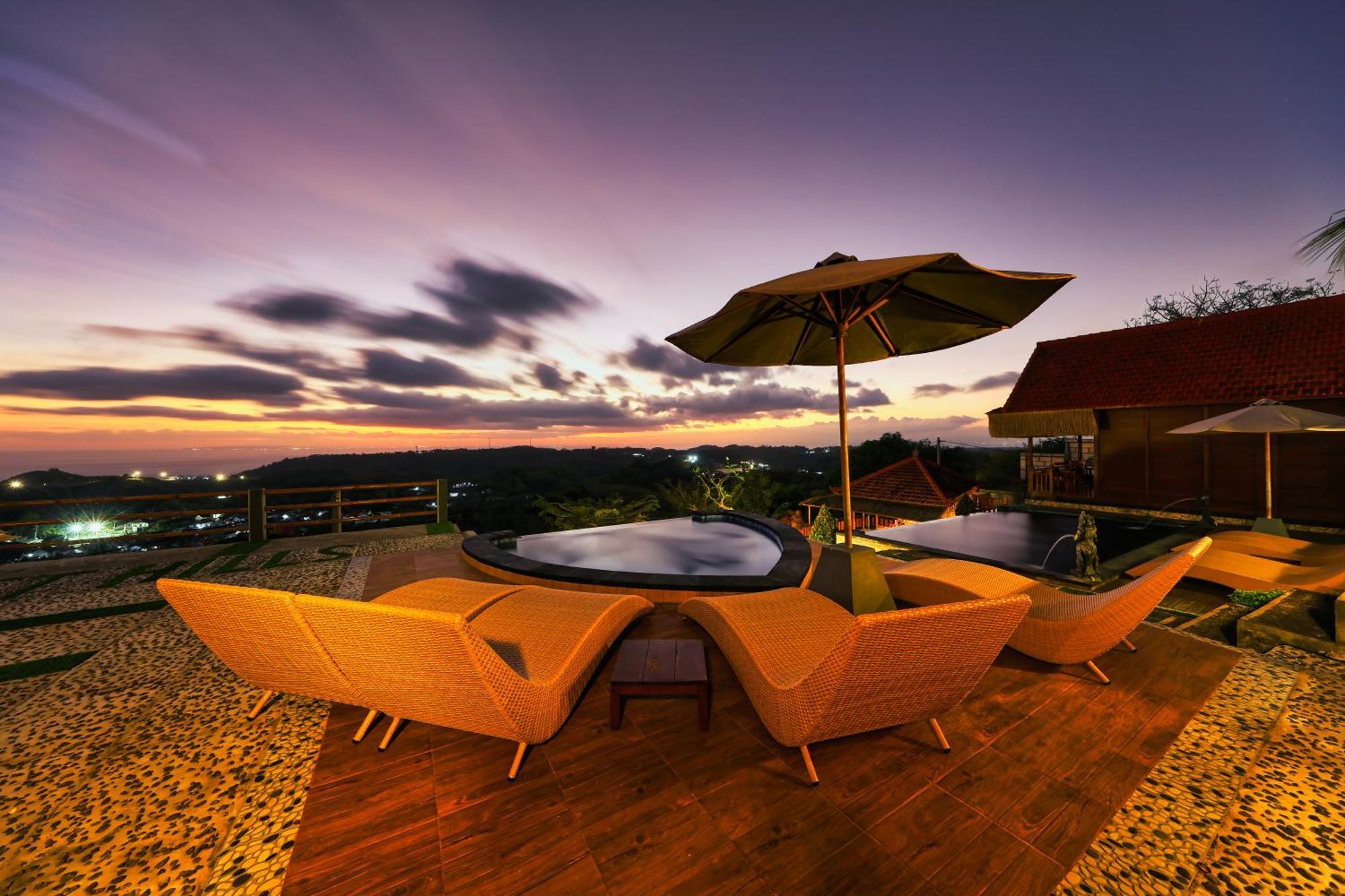 Hotel Sebuluh Sunset Hill Batumadeg Exterior foto